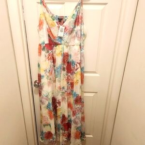 NWT Torrid Multicolor Floral Pleated Maxi Dress